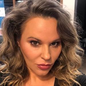 Meet your Posher, Carly